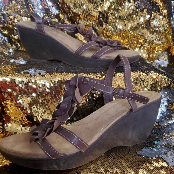 Fun! Stylish/Casual Any occasion W/ Any outfit/time Out/In Doors/Pool/lake side - Picture 2 of 7